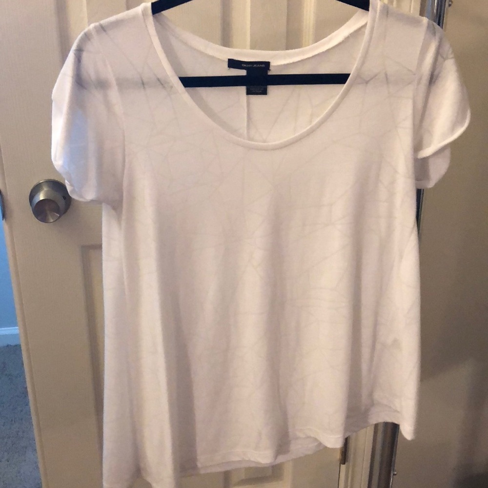 White geometric t shirt